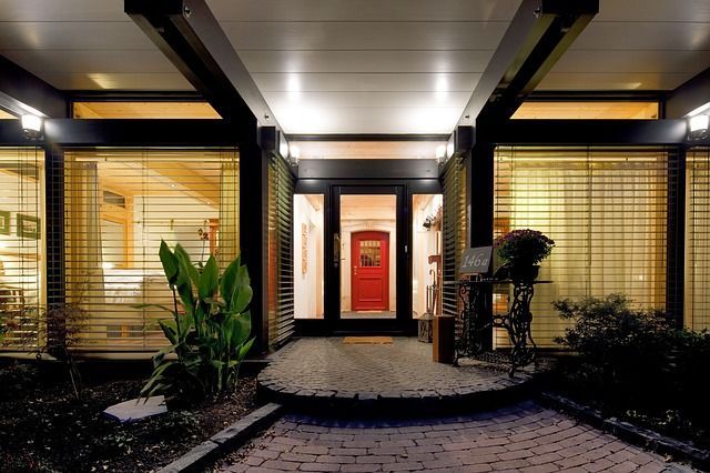 Why Stage A Home Outside Staging Homes Entryway